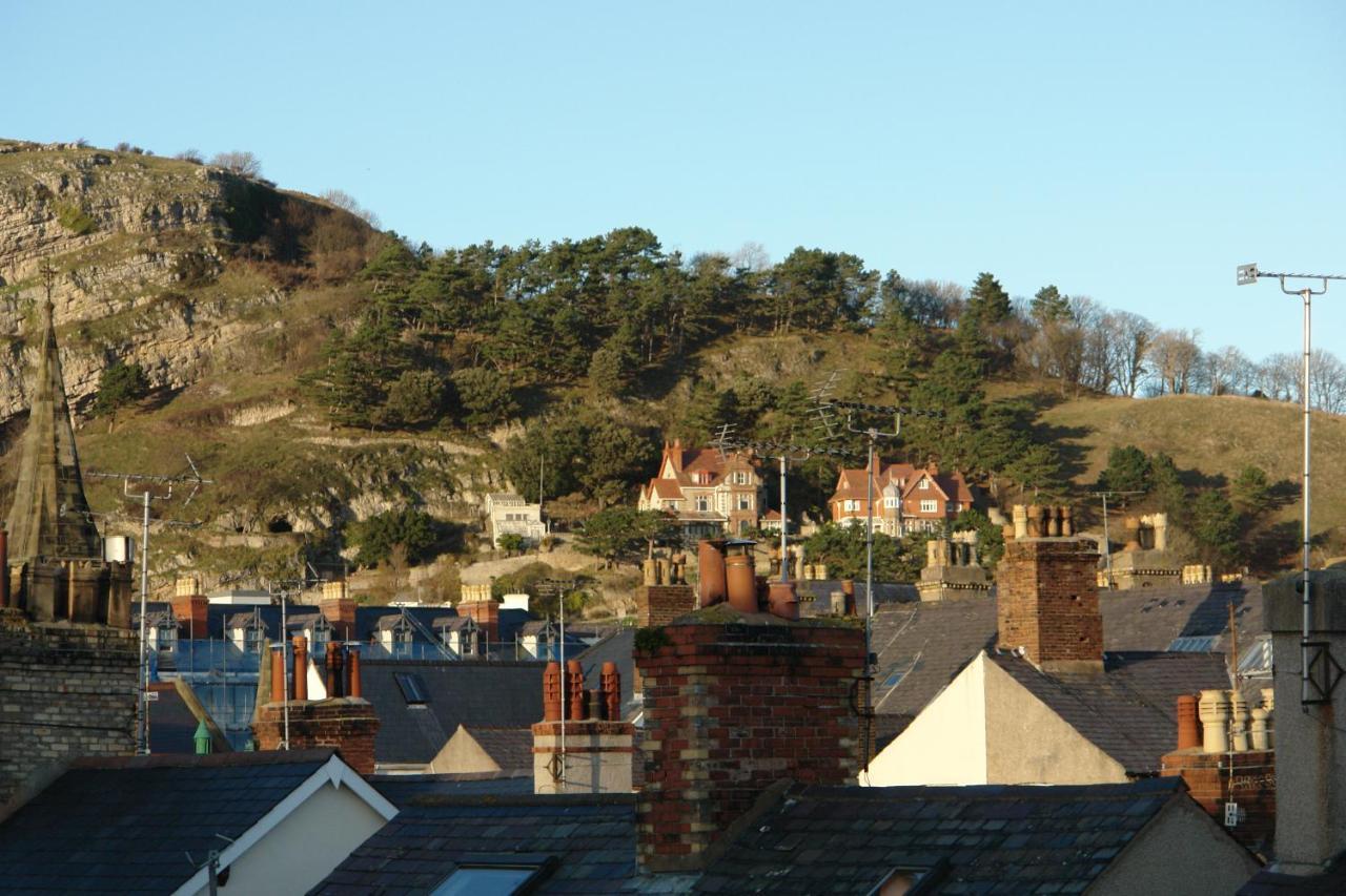 Cedar House, Formerly Shamrock House Llandudno Buitenkant foto